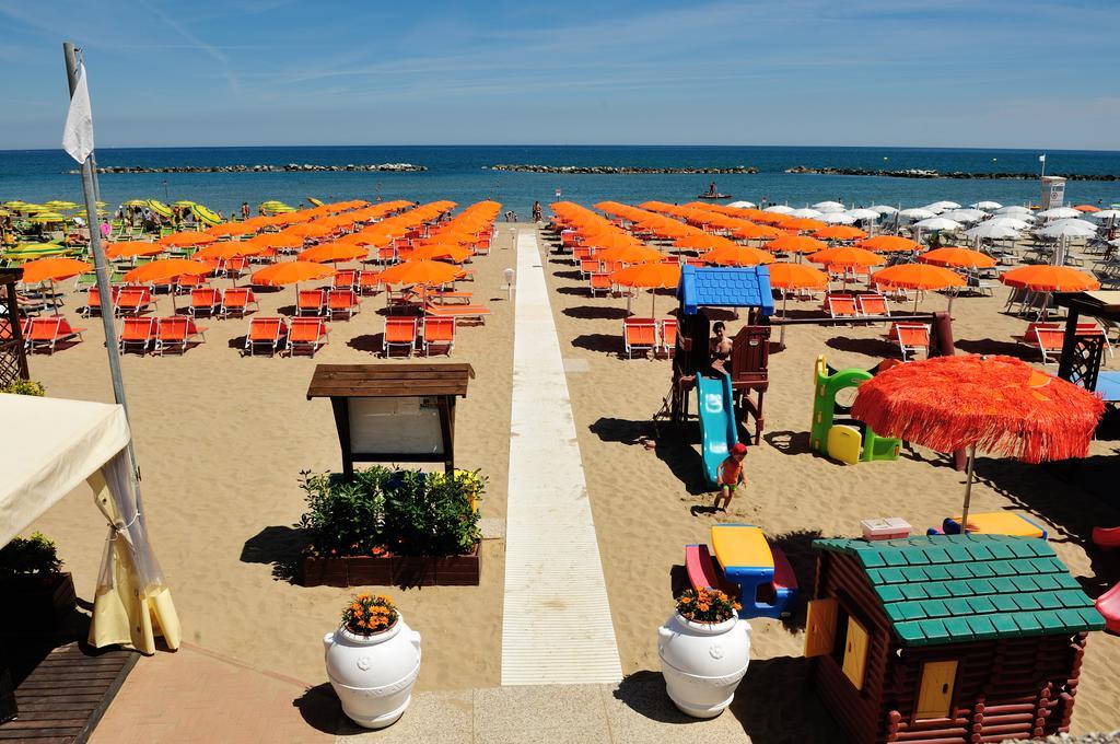 Hotel Venus Gabicce Mare Exterior foto